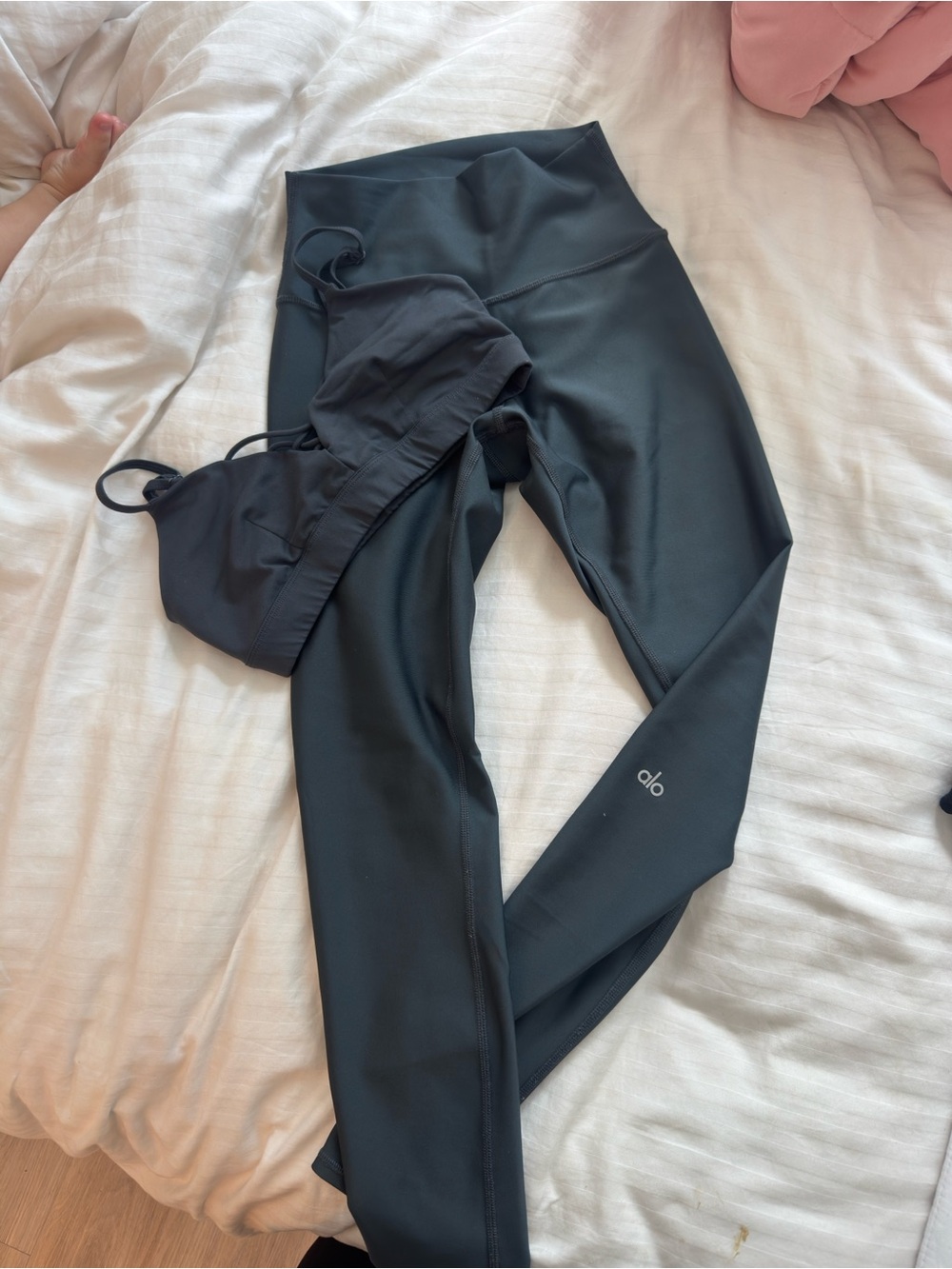 ALO Yoga Black High-Waist Leggings with Black Strappy Sports Bra